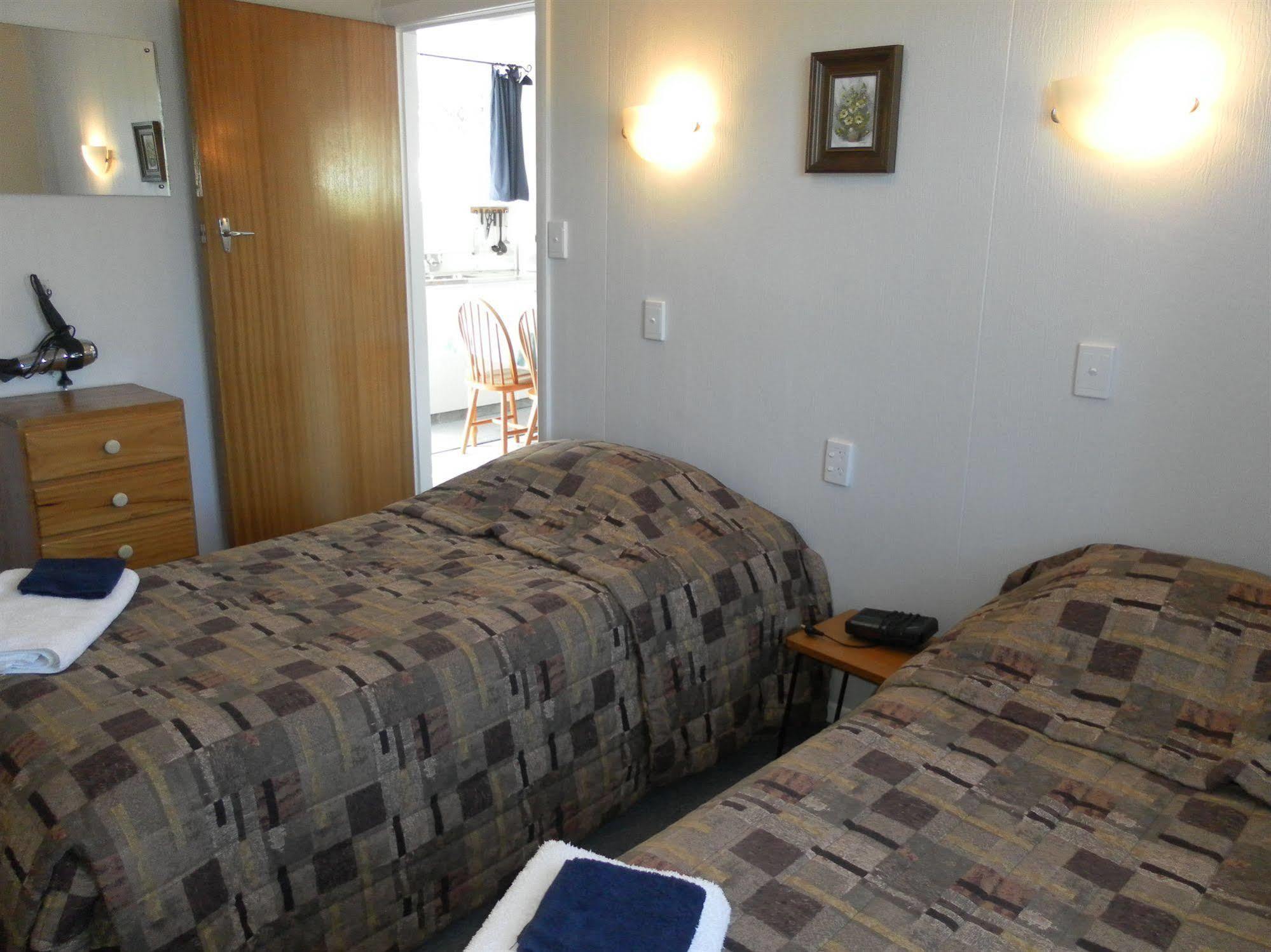 بِكتون Beachside Sunnyvale Motel المظهر الخارجي الصورة
