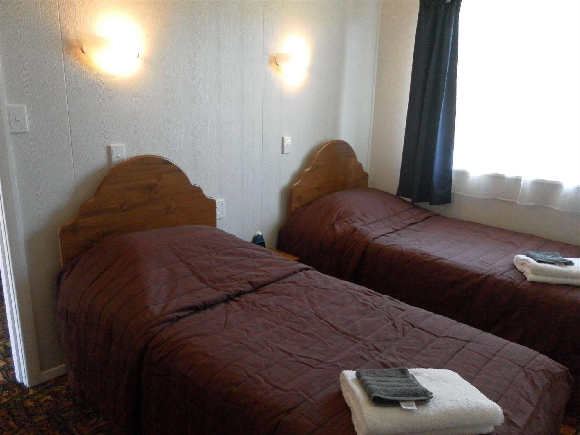 بِكتون Beachside Sunnyvale Motel المظهر الخارجي الصورة
